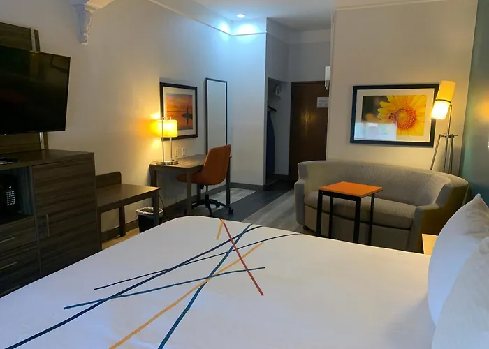 La Quinta By Wyndham Okc North - Quail Springs